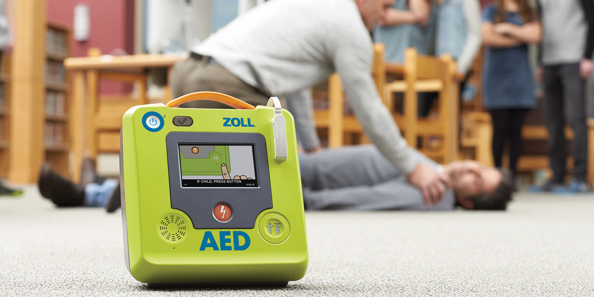 Read more about the article Saving Lives: The Role of External Defibrillators in Emergency Situations